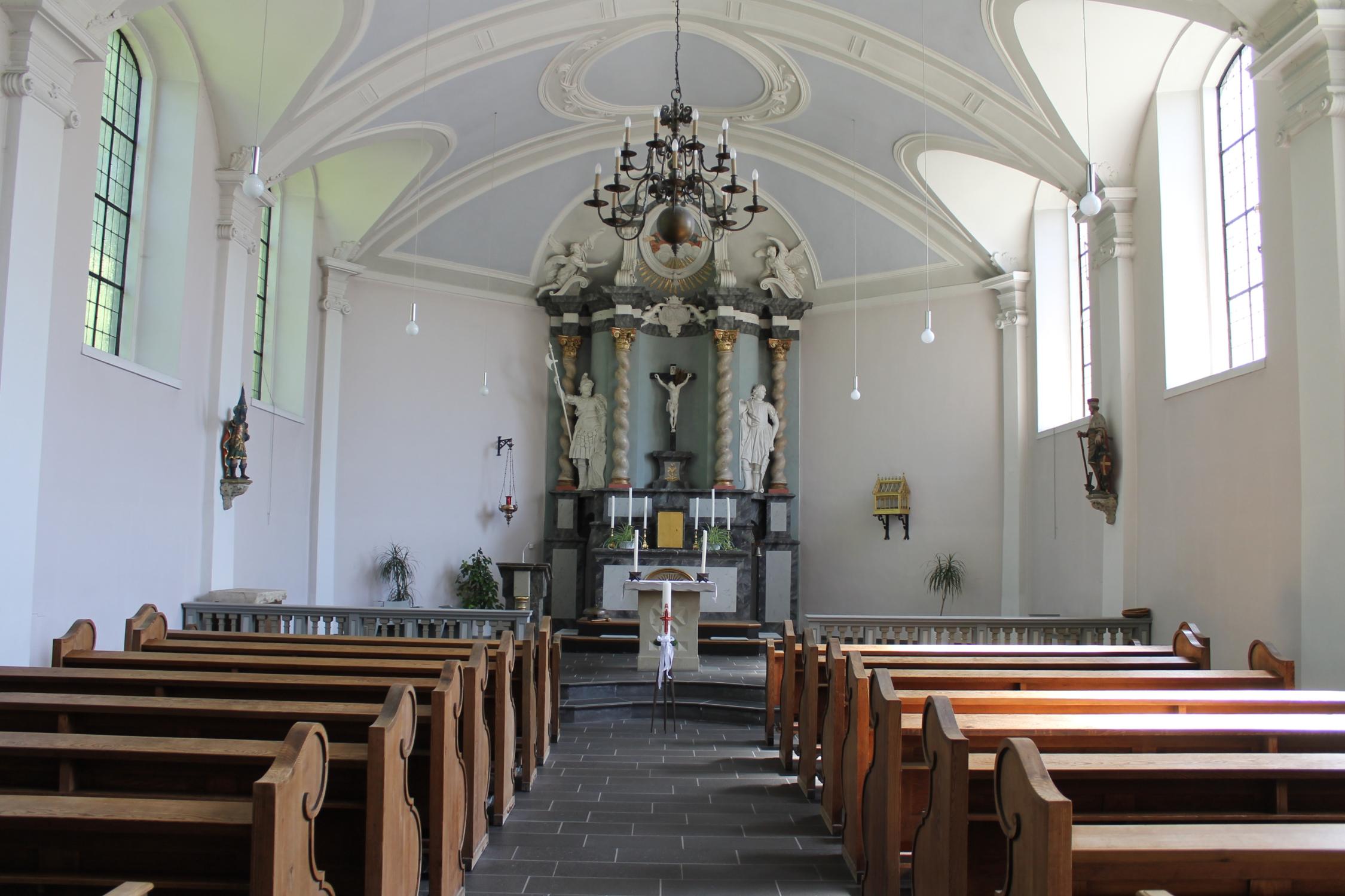 St. Mauritius Kirchgang Querformat